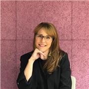 Soy una profesora paciente, con vocación y entusiasmo por la enseñanza.